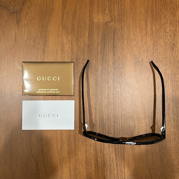 Gucci Sunglasses - Picture 5 of 11